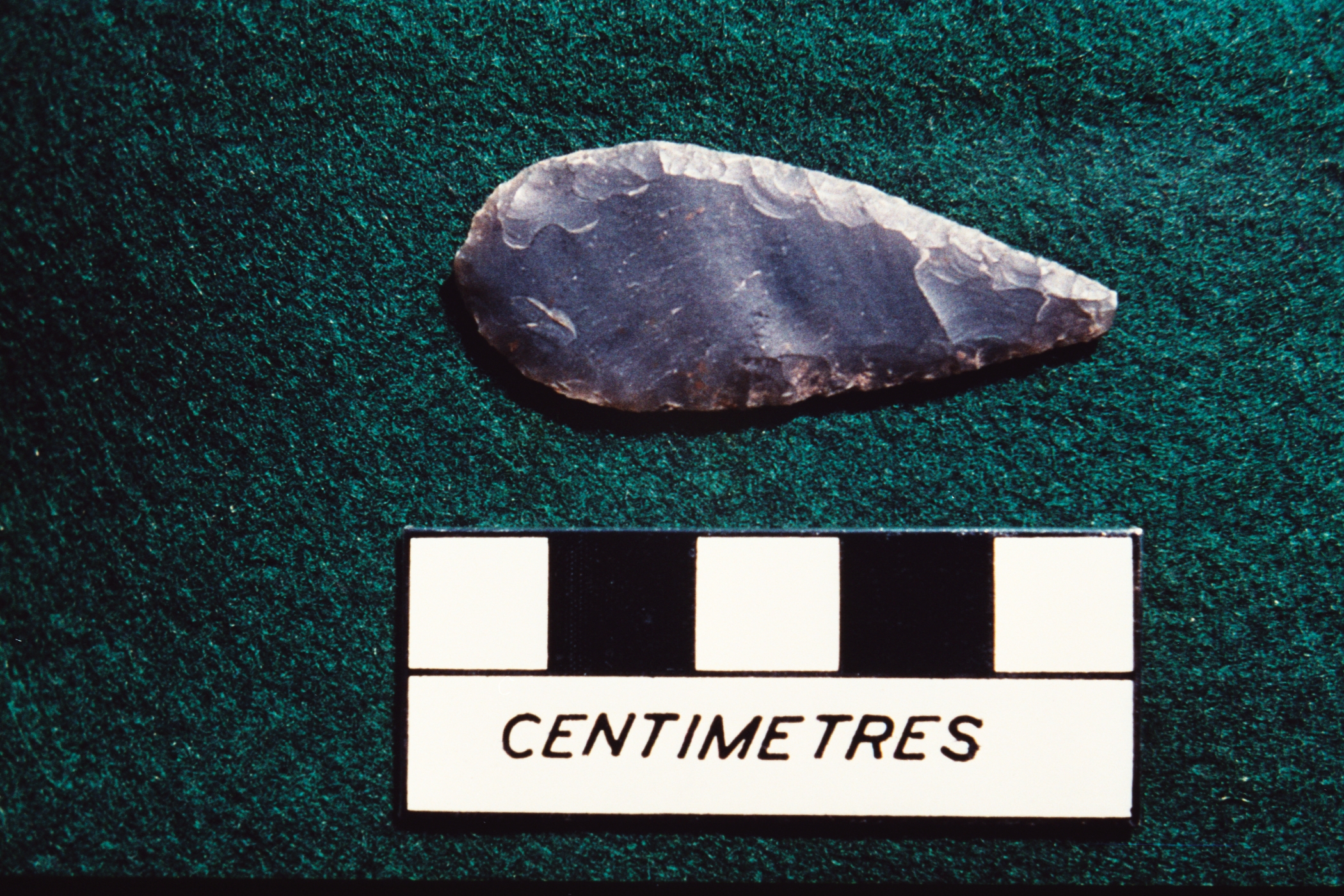 2-17 Finds 1 - Prehistoric flint